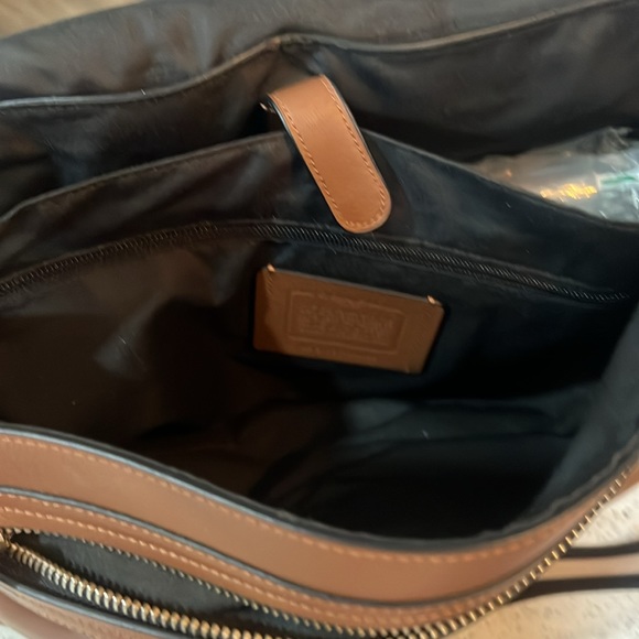 Coach messengers bag with pouch open to offers - Picture 7 of 9